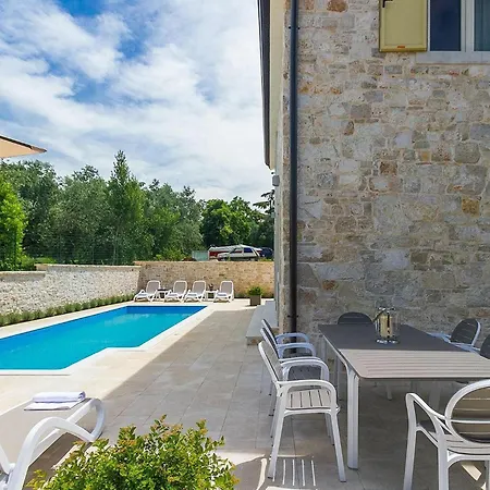 Holiday home Ema *